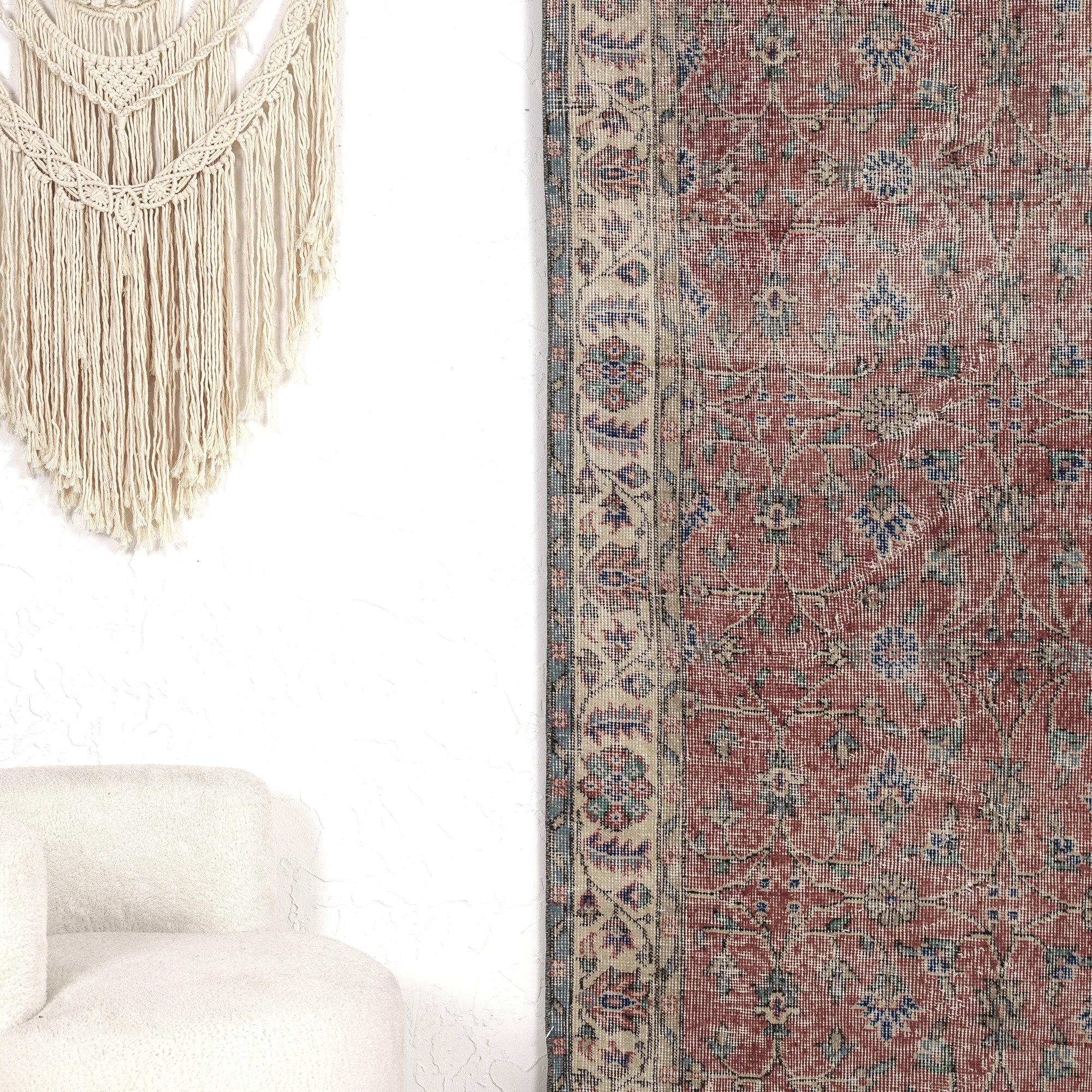 Lior - Living Room Rug, Elegant & Unique