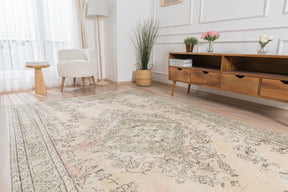 Orietta - Oriental Rug, Timeless & Exquisite