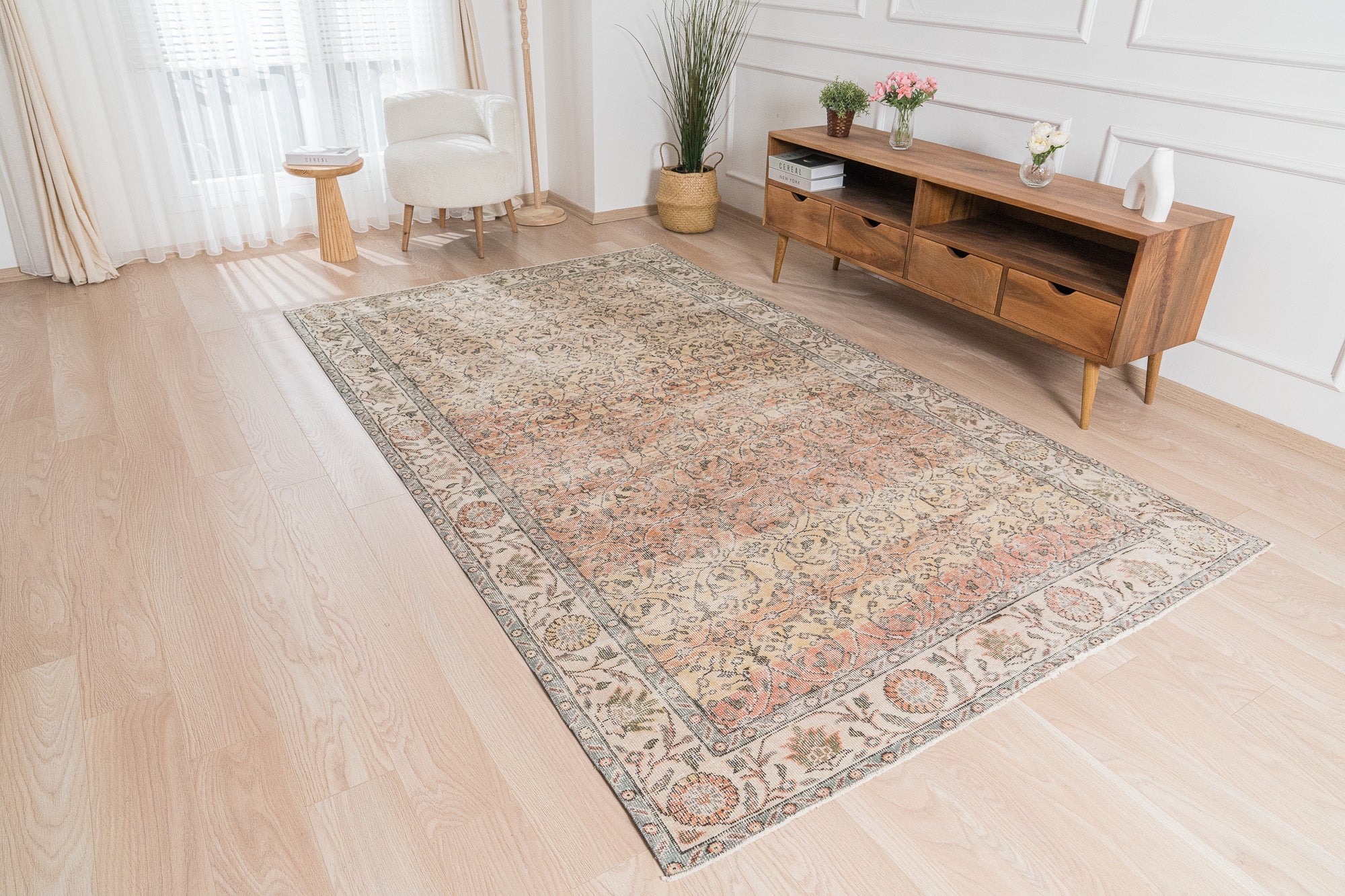 Oakella - Elegant Living Room Rug, Antique Charm