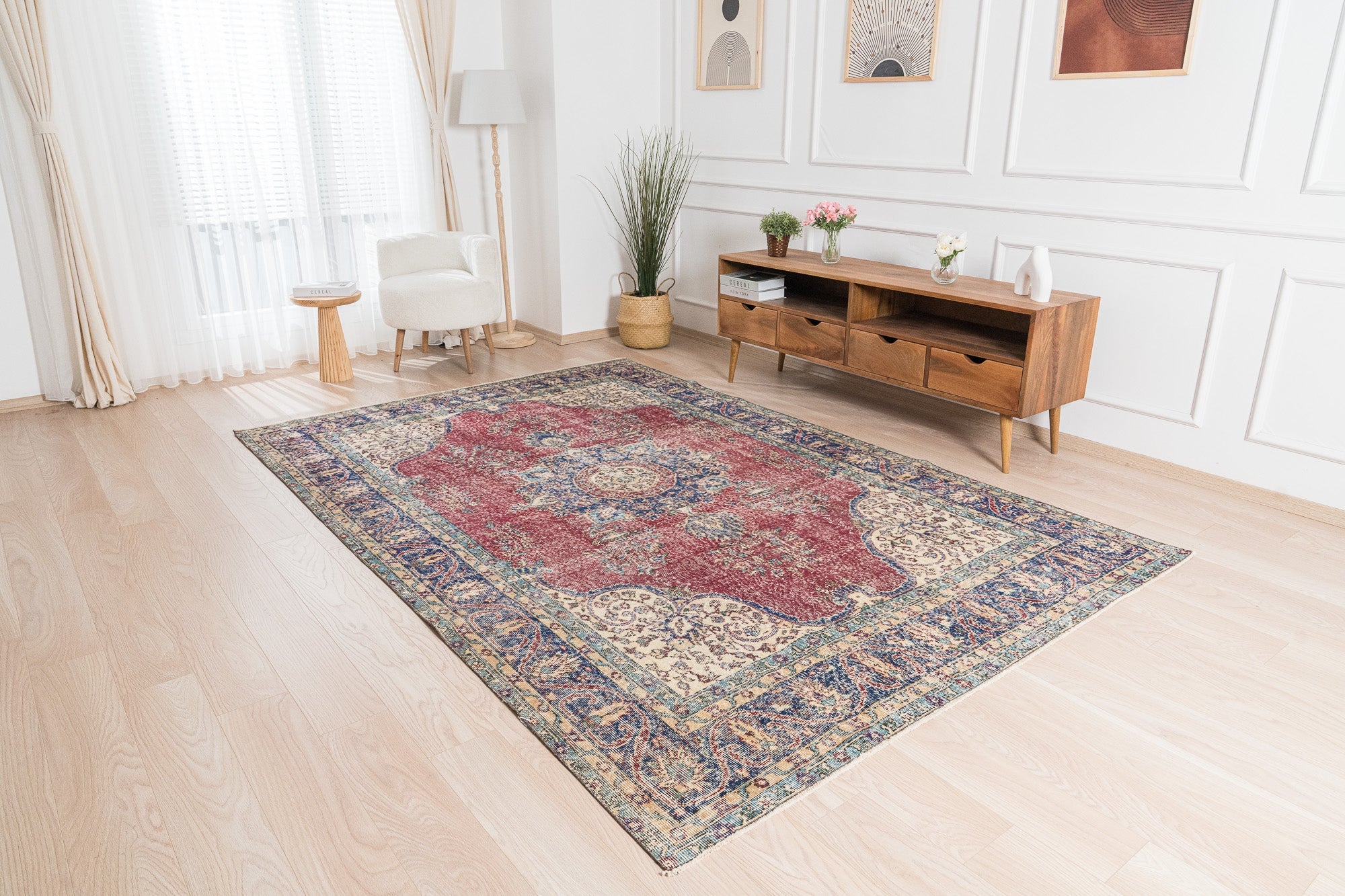 Nairi - Persian Rug, Handcrafted & Timeless