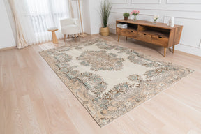 Sarika - Oriental Vintage Rug, Collector's Edition