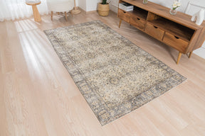 Nalisha - Oriental Vintage Rug, Collector's Edition