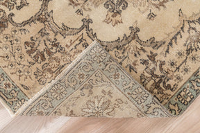 Hartley - Elegant Living Room Rug, Antique Charm