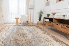 Hallie - Oriental Vintage Rug, Collector's Edition