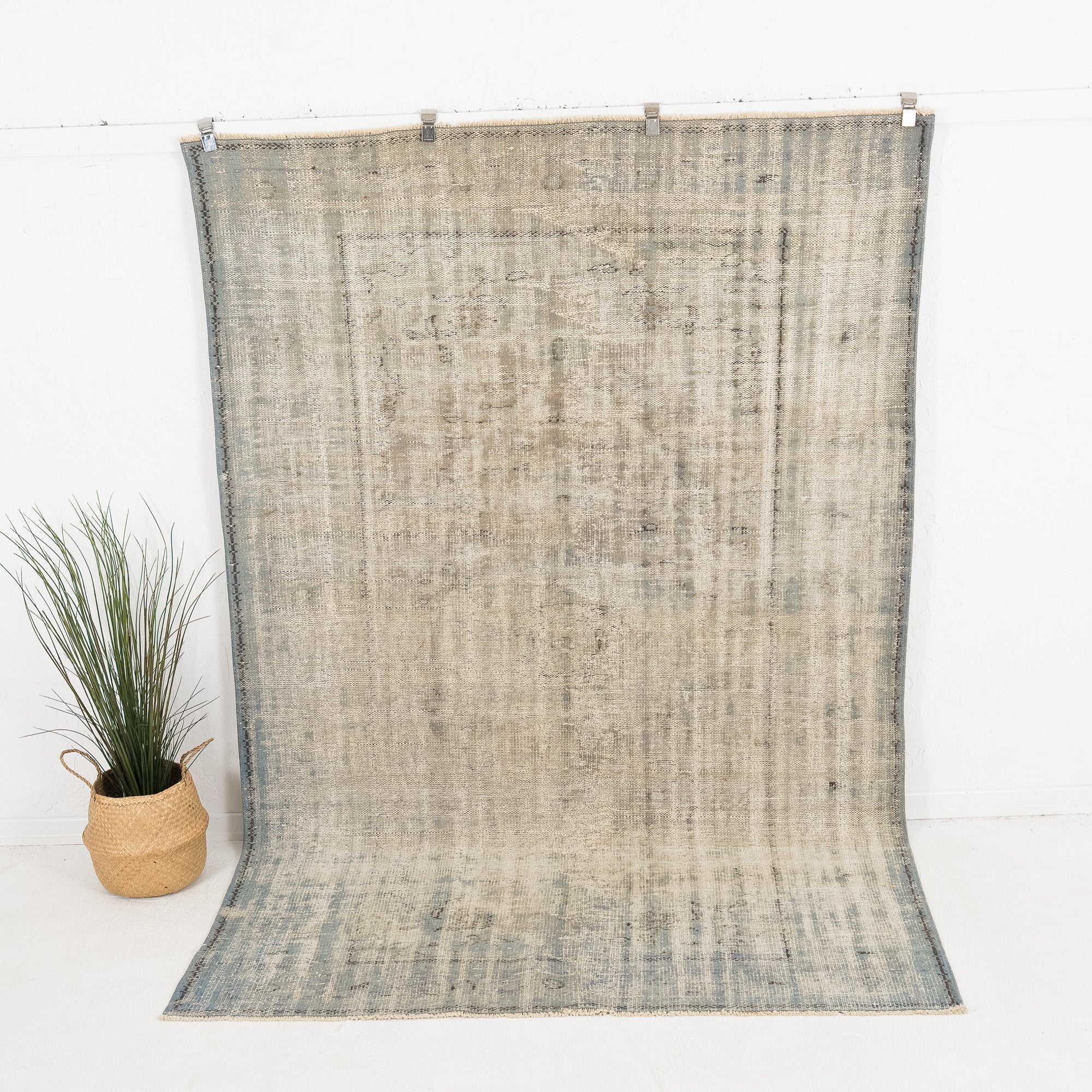 Avysera - Vintage Turkish Area Rug