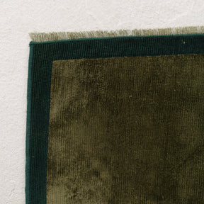 Faeless - Vintage Turkish Area Rug