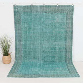 Xaerisella - Vintage Turkish Area Rug