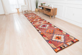 Neysa - Elegant Living Room Rug, Antique Charm