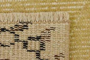 Sophisticated Weaving - Vivienne's Expert Turkish Carpet Craftsmanship