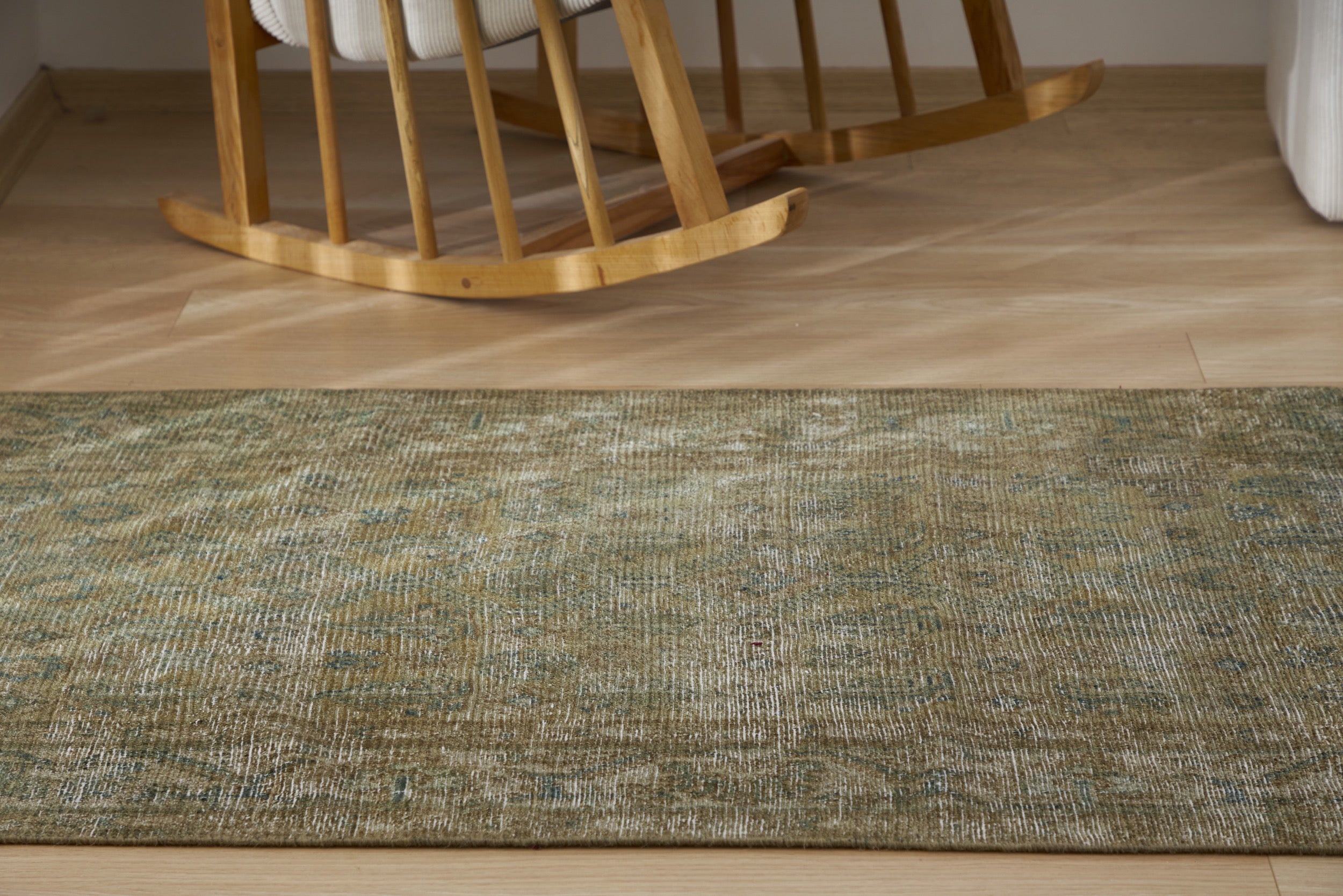 Yaarit - Hand-knotted Harmony | Kuden Rugs