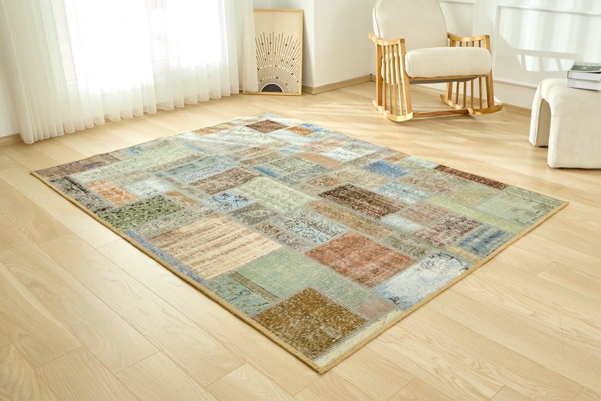 Handwoven tradition meets modern style. The Zai Rug. | Kuden Rugs