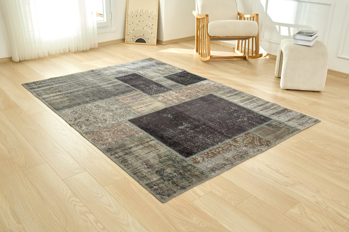 Handwoven tradition meets modern style. The Zanthe Rug. | Kuden Rugs