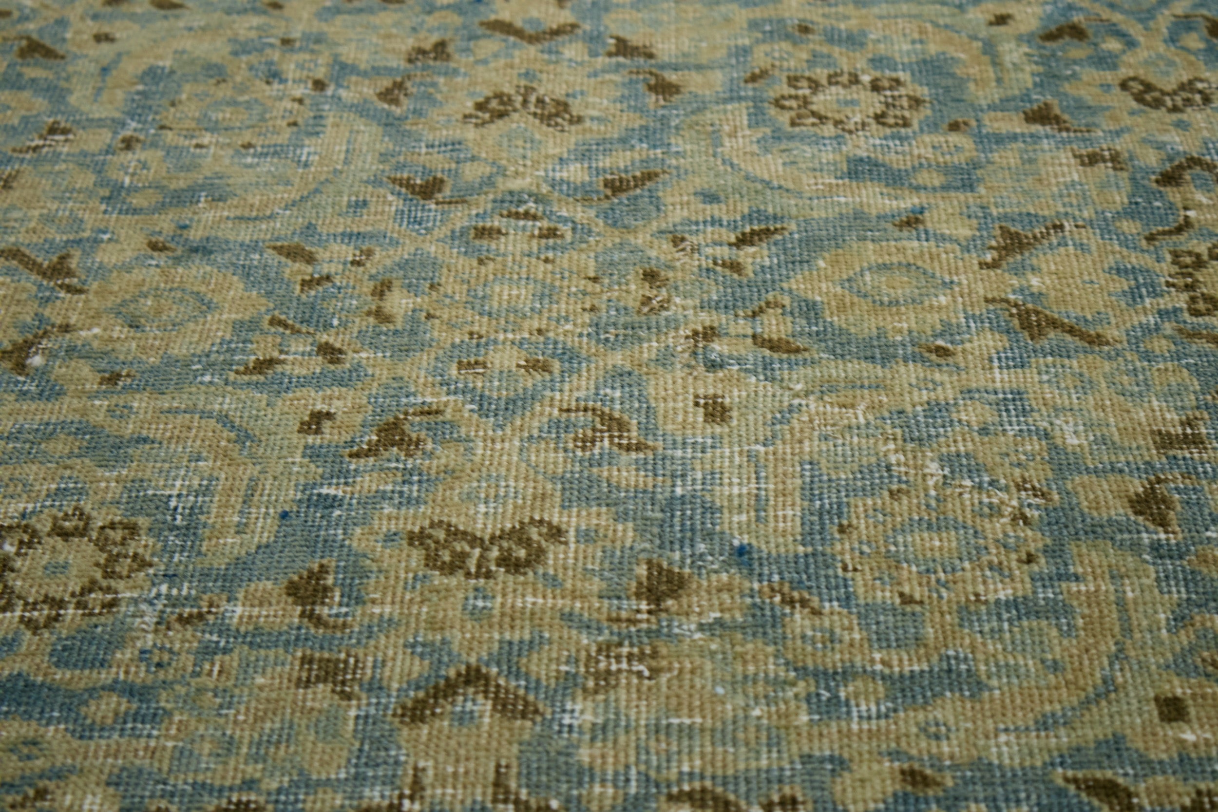 Zavrina - Vintage Rug Sophistication | Kuden Rugs