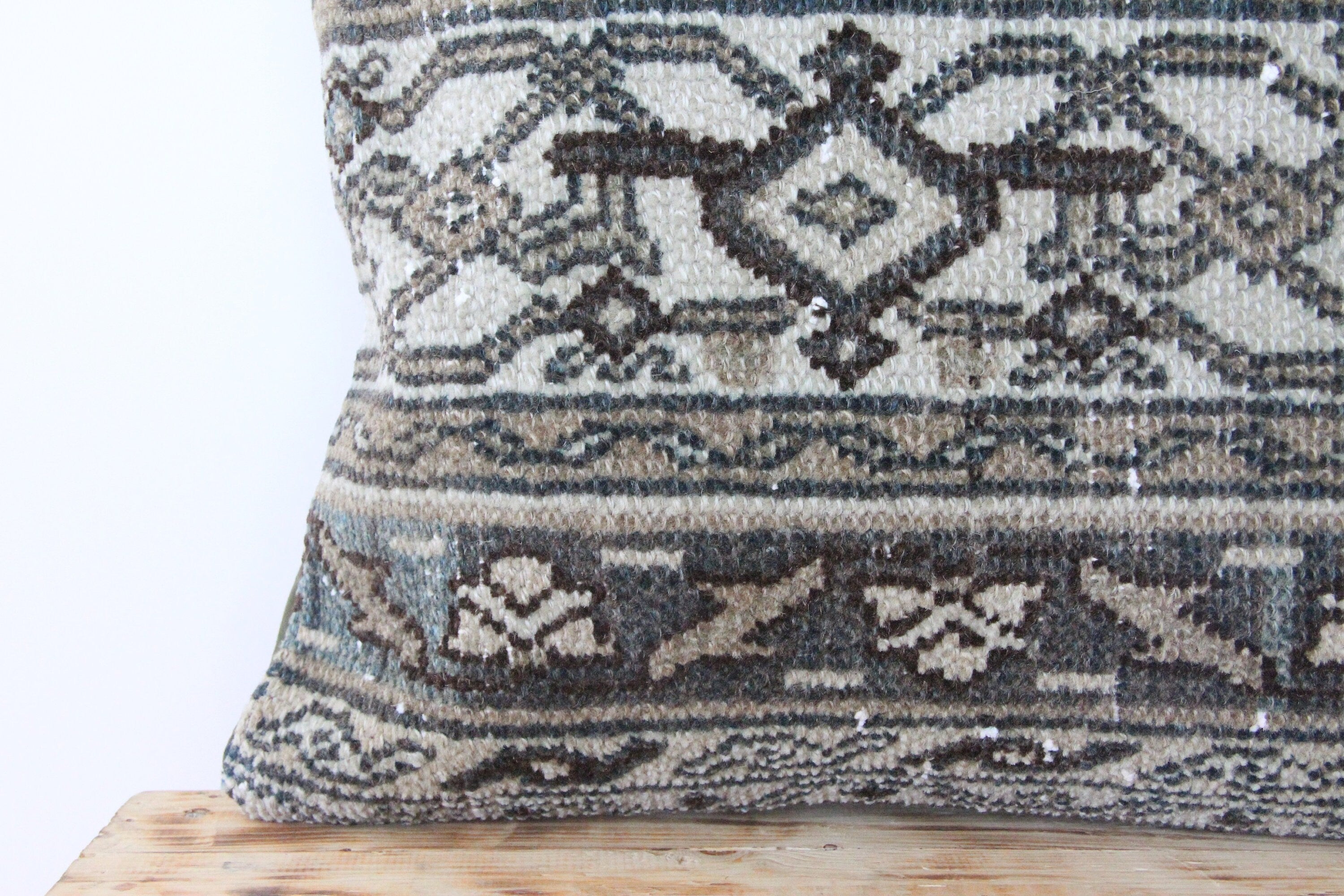 Ulaniyah - Persian Pillow Cover