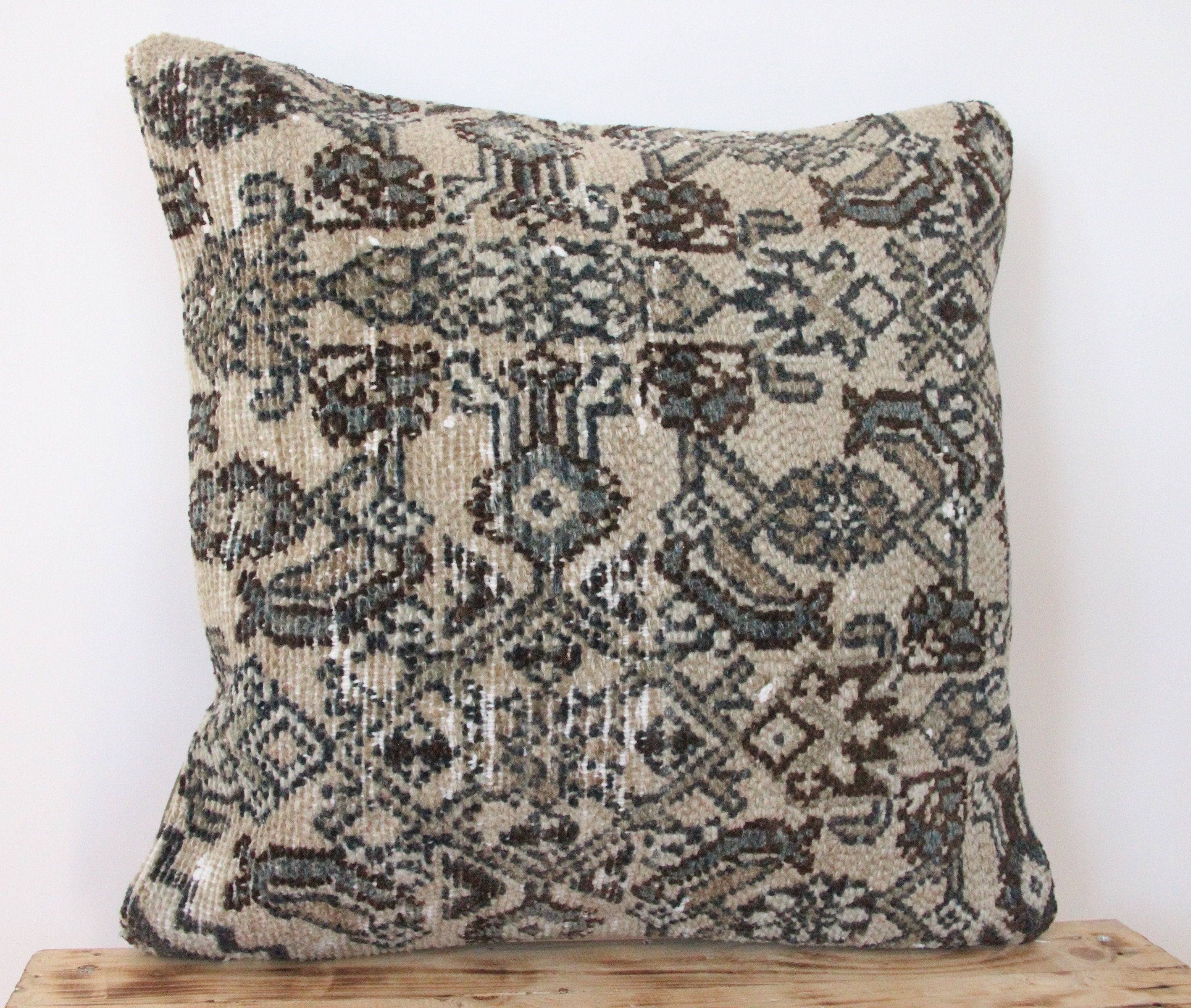 Tulia - Persian Pillow Cover