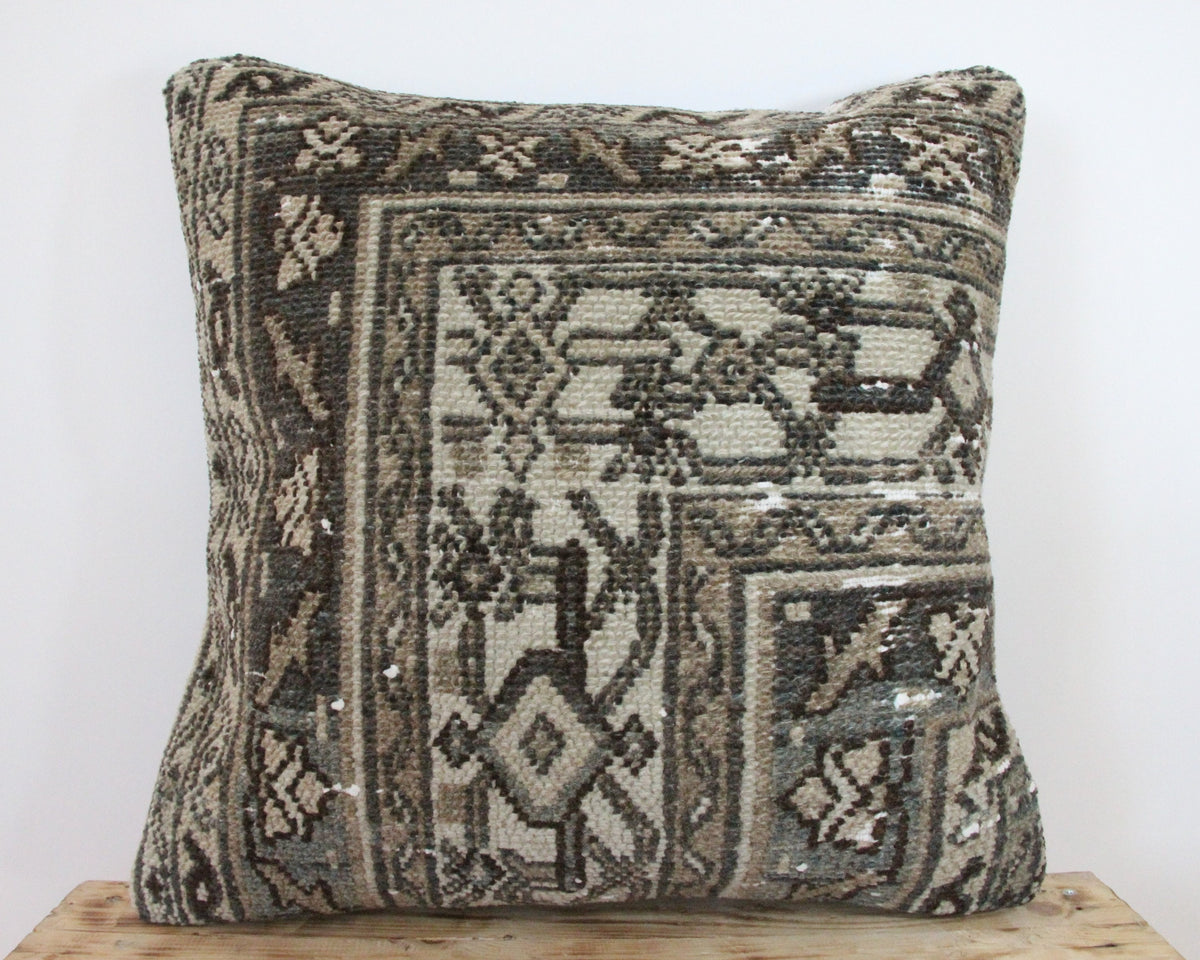 Umme - Persian Pillow Cover