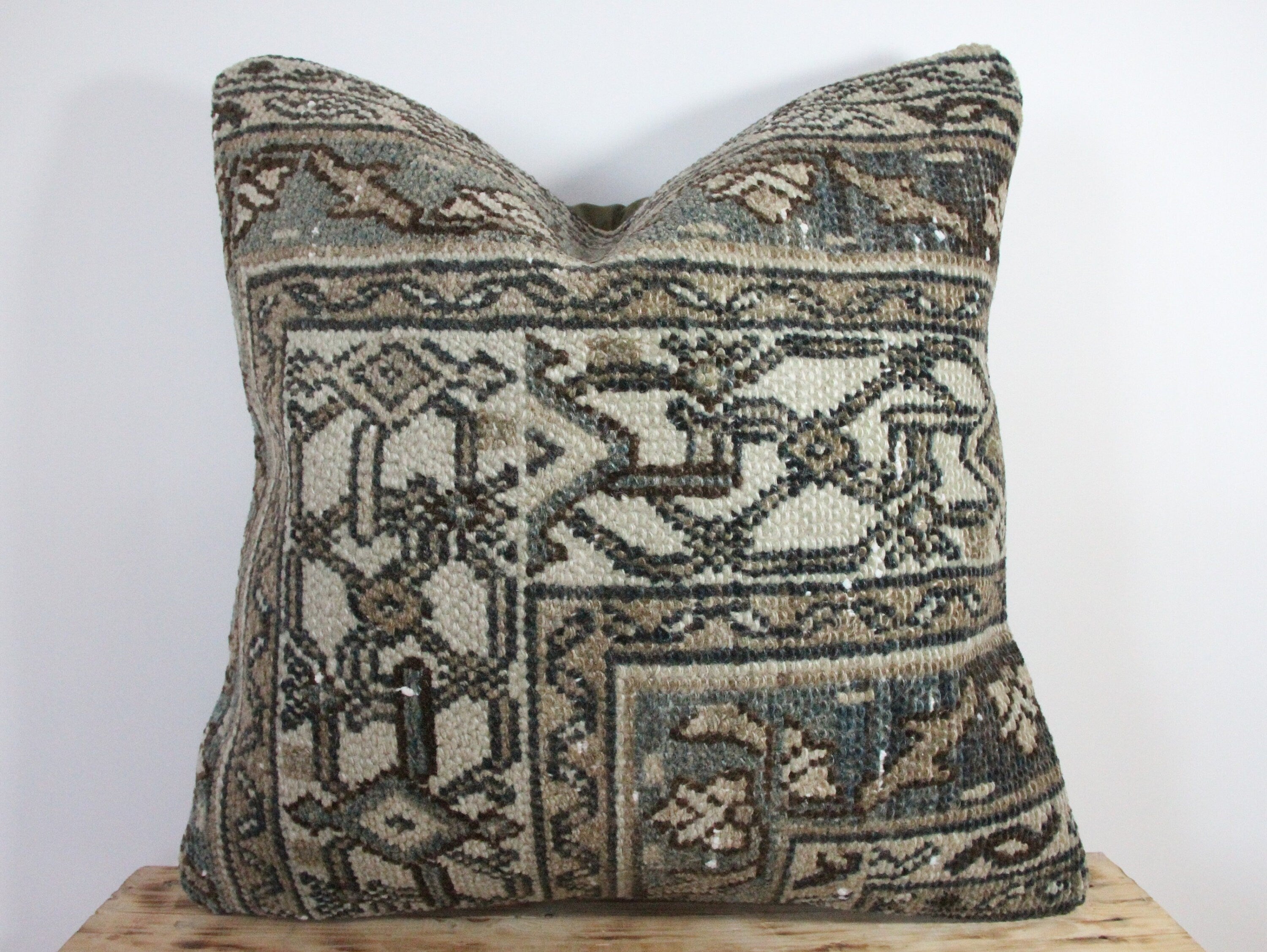 Uli - Persian Pillow Cover