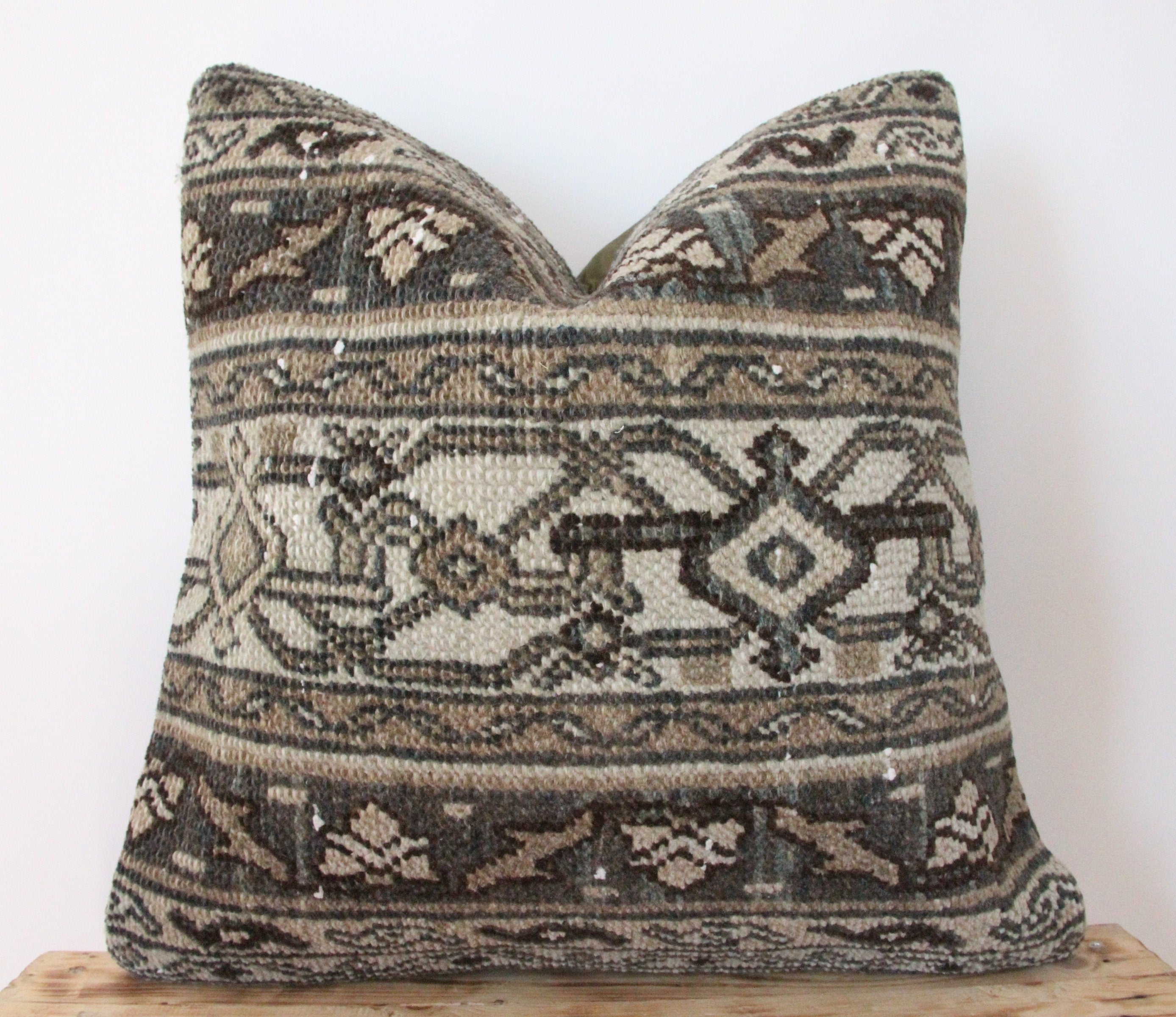 Ulea - Persian Pillow Cover