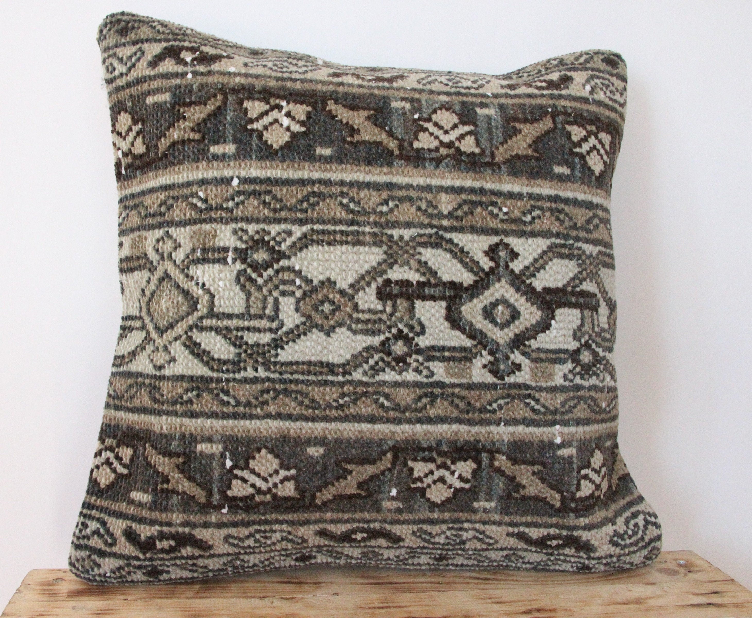 Ulea - Persian Pillow Cover