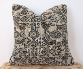 Tulia - Persian Pillow Cover