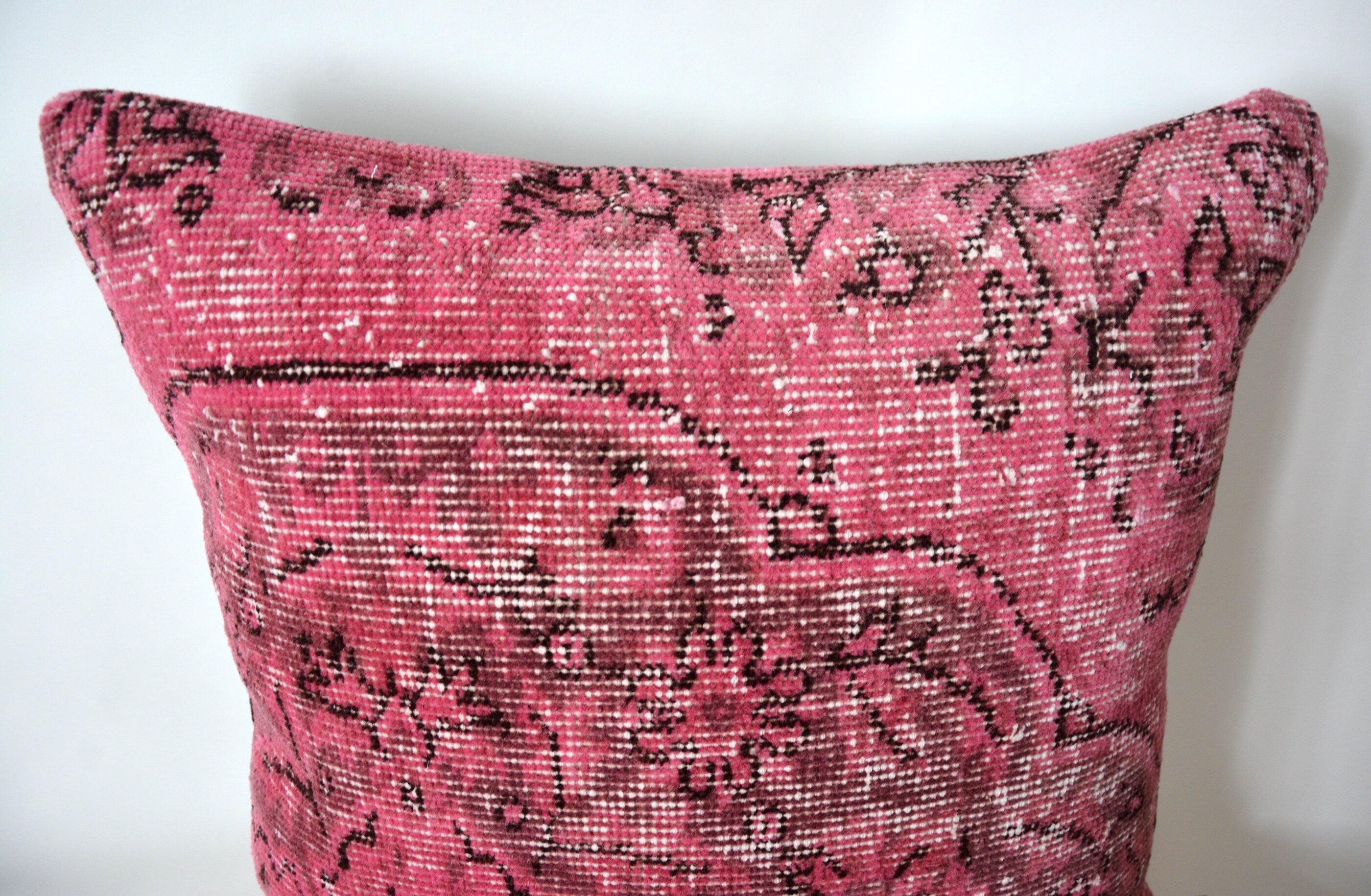 Ulina - Wool Pink Pillow Cover