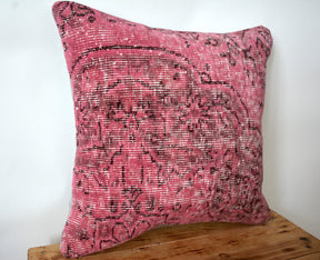 Ulina - Wool Pink Pillow Cover