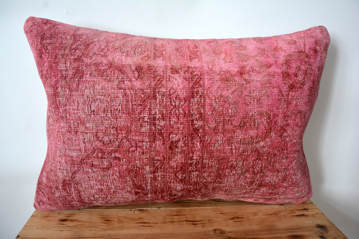 Sunniva - Pink Bamboo Silk Pillow Cover