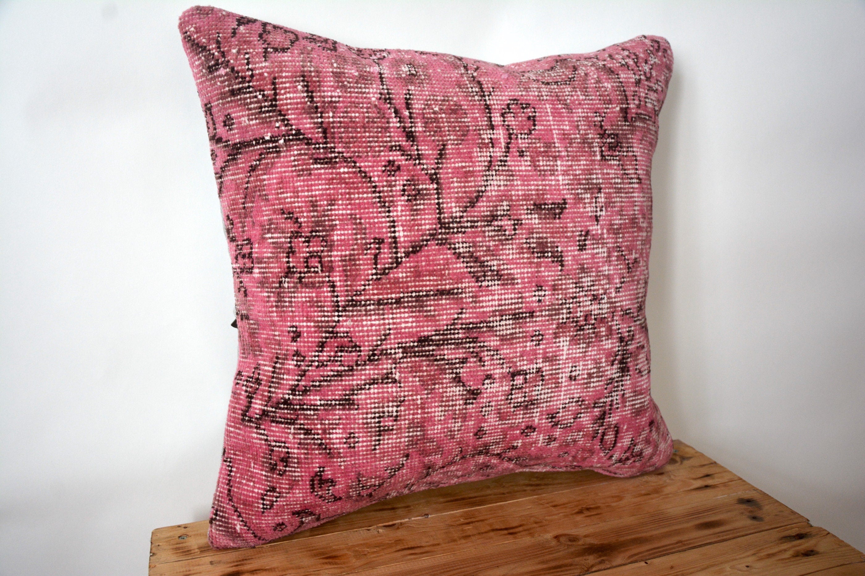 Unathi - Wool Pink Pillow Cover