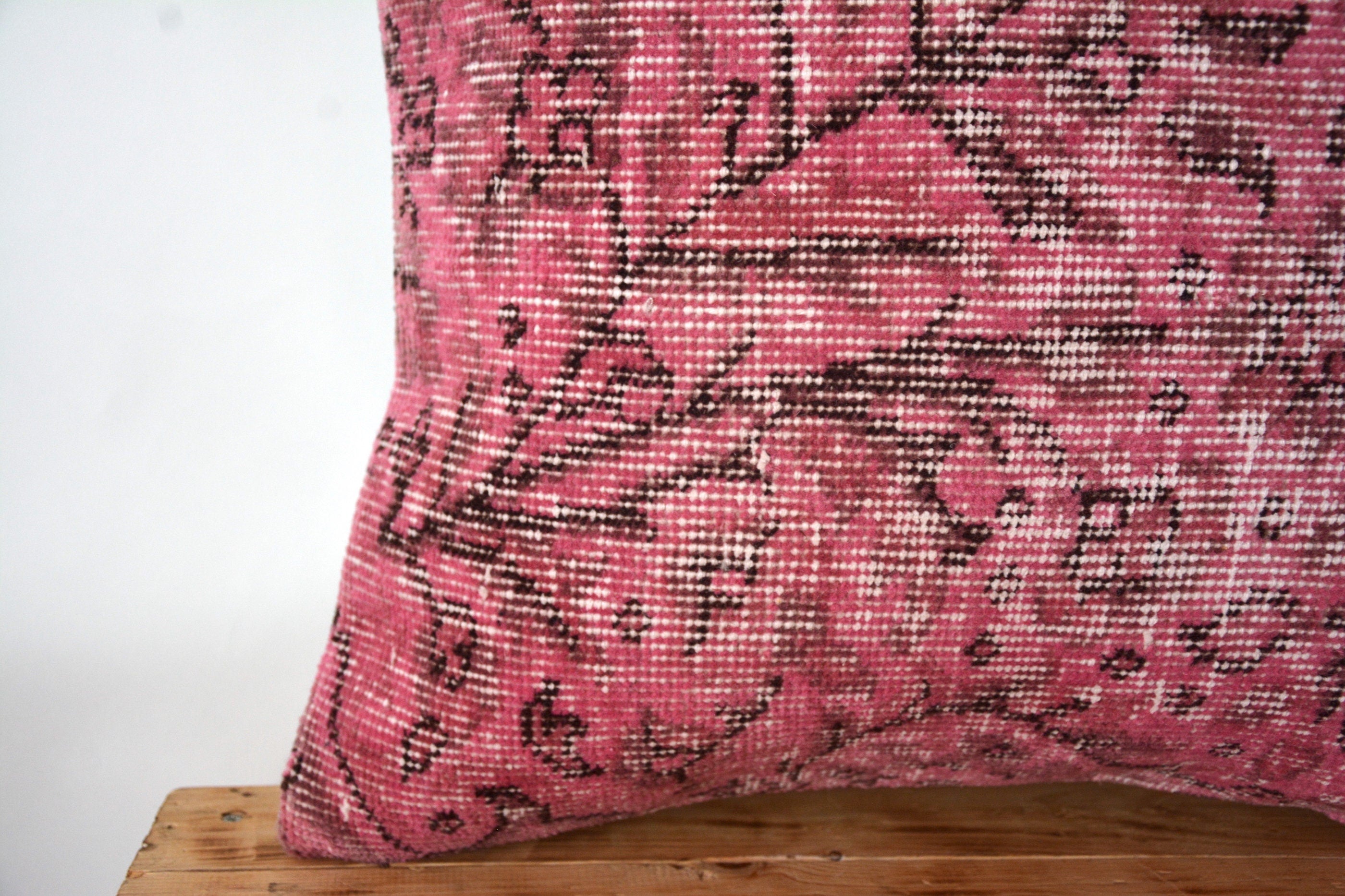 Unathi - Wool Pink Pillow Cover