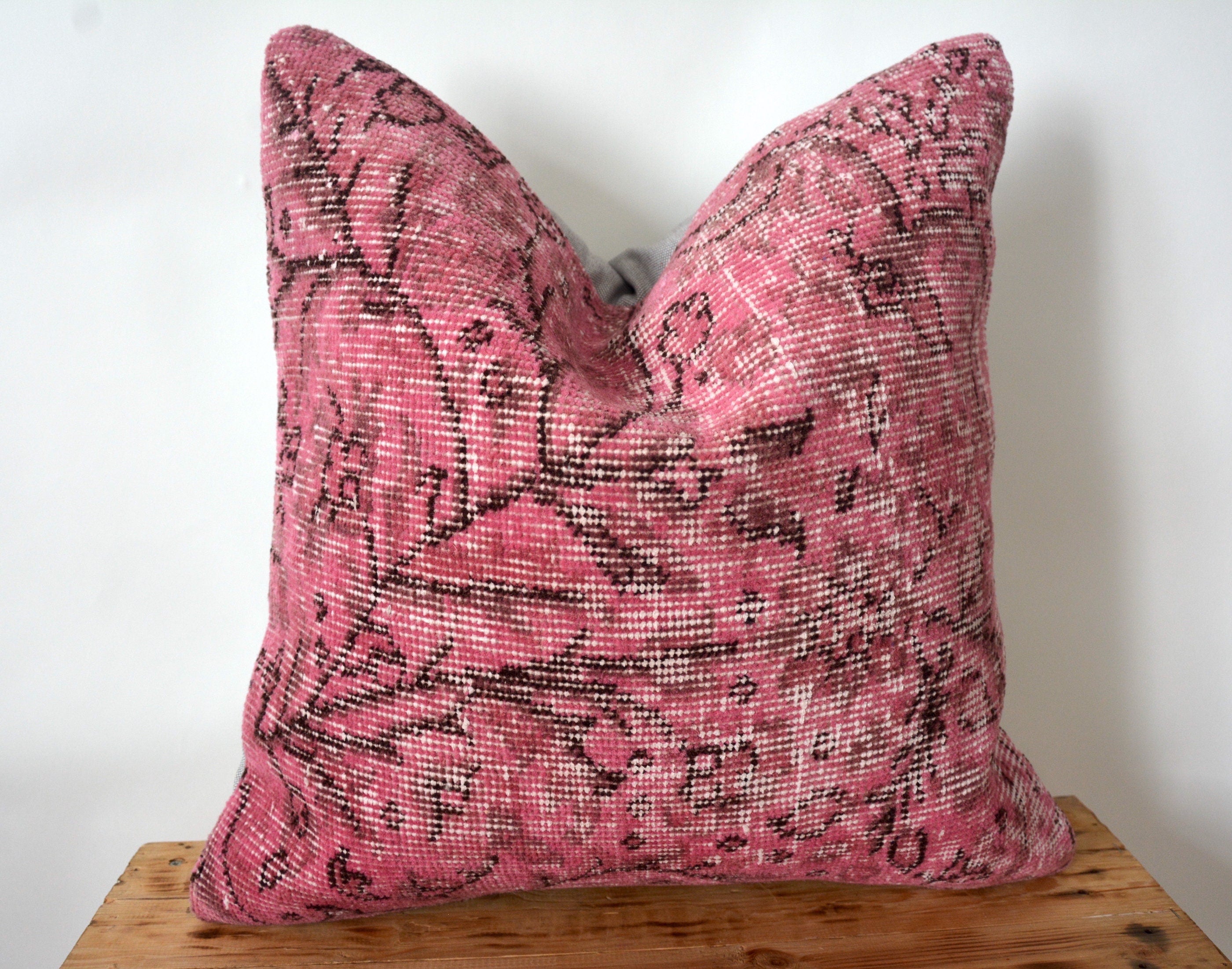 Unathi - Wool Pink Pillow Cover