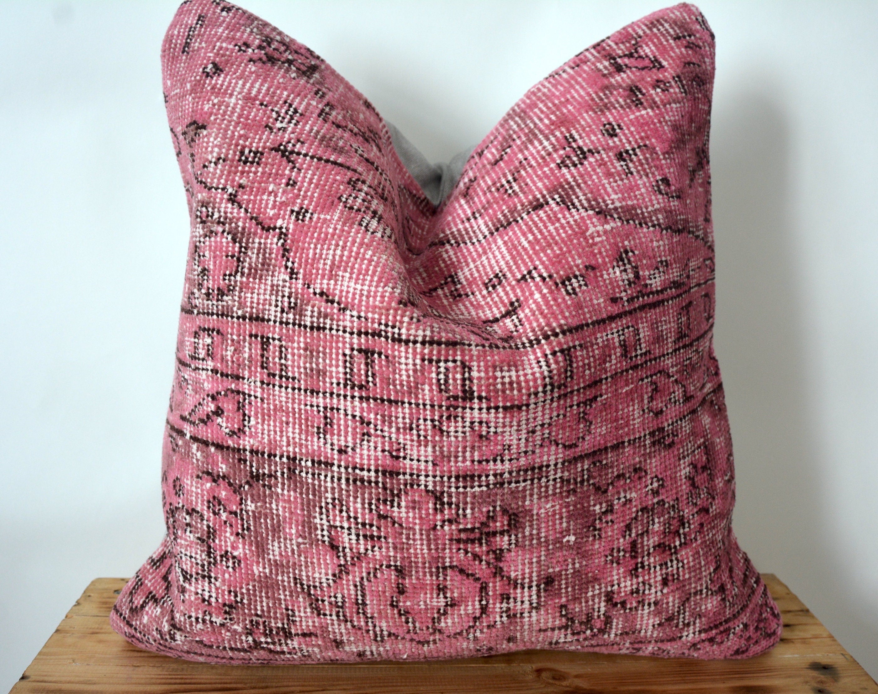 Ubah - Wool Pink Pillow Cover