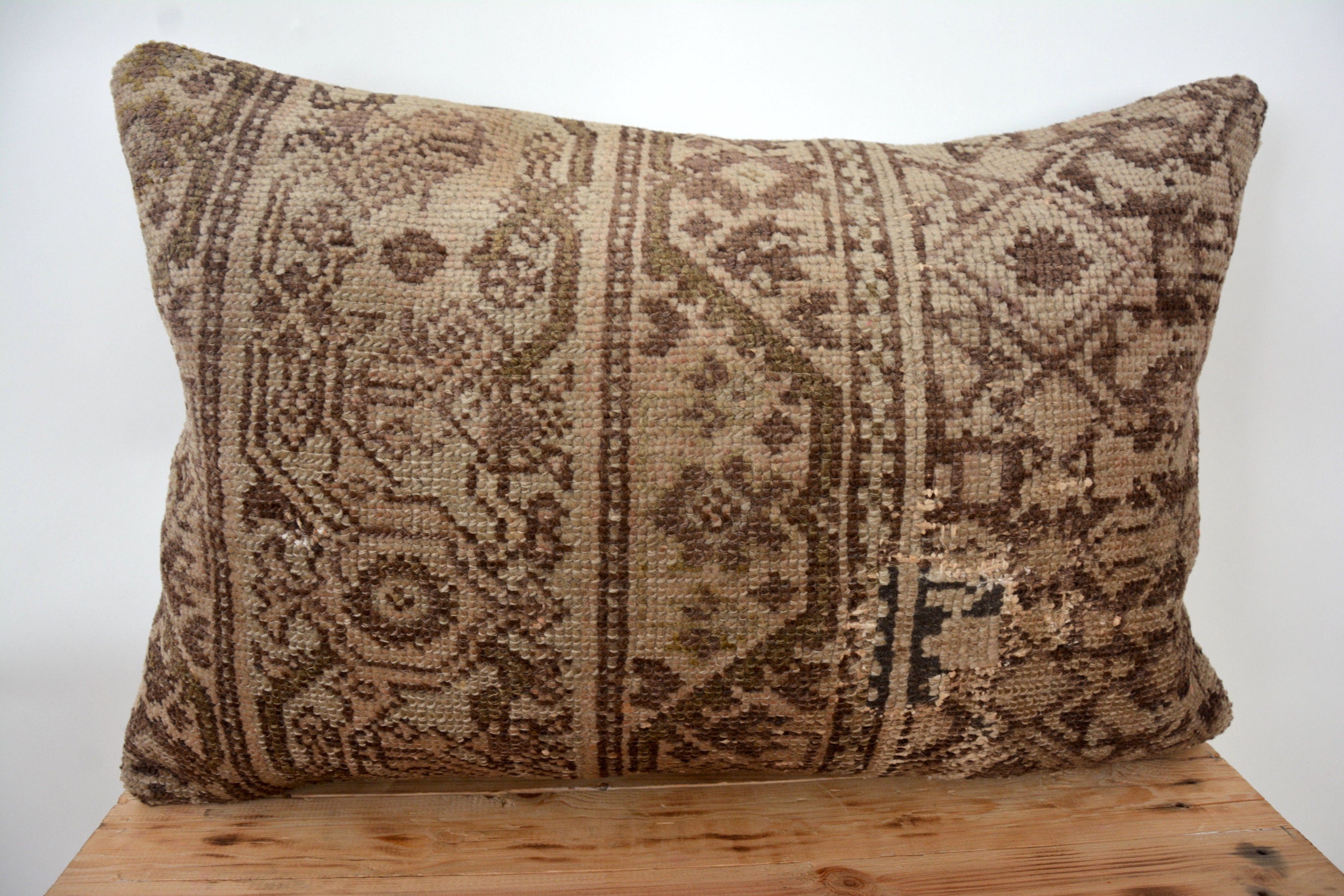 Vanina - Persian Pillow Cover