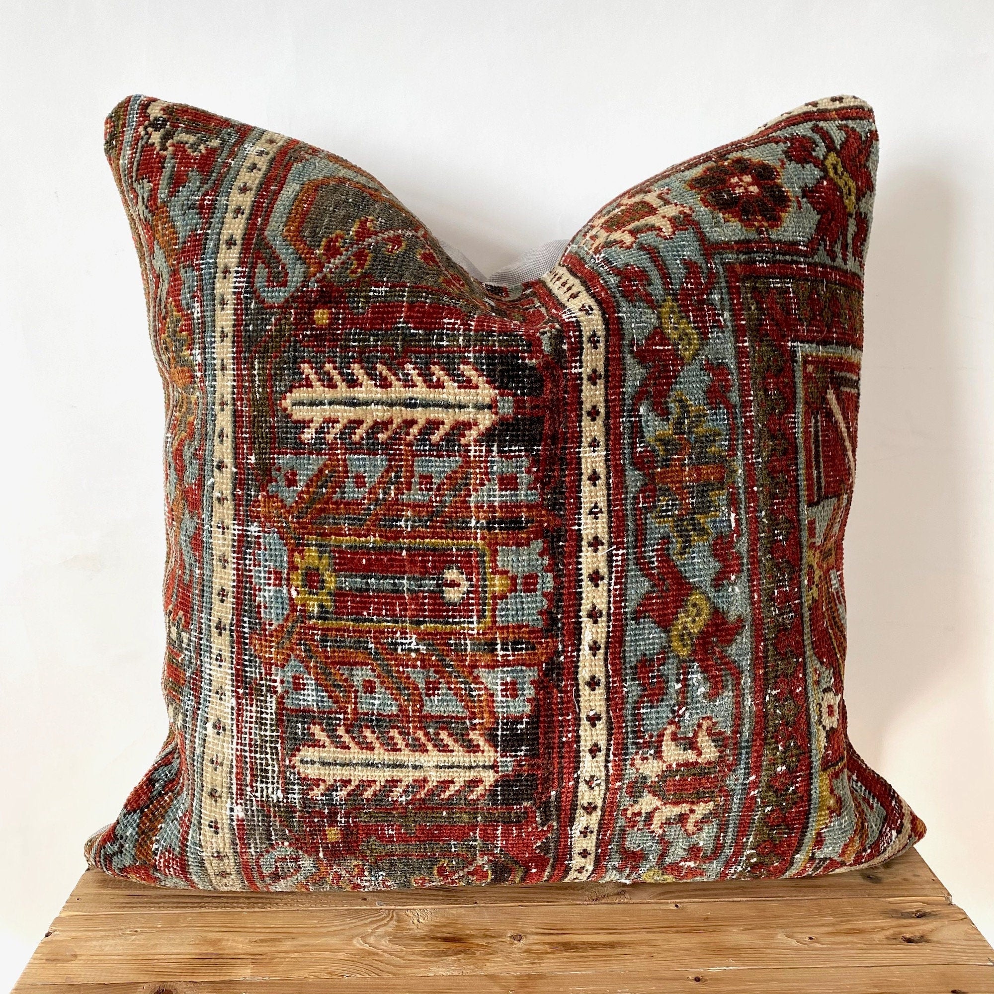 Umnia - Persian Pillow Cover