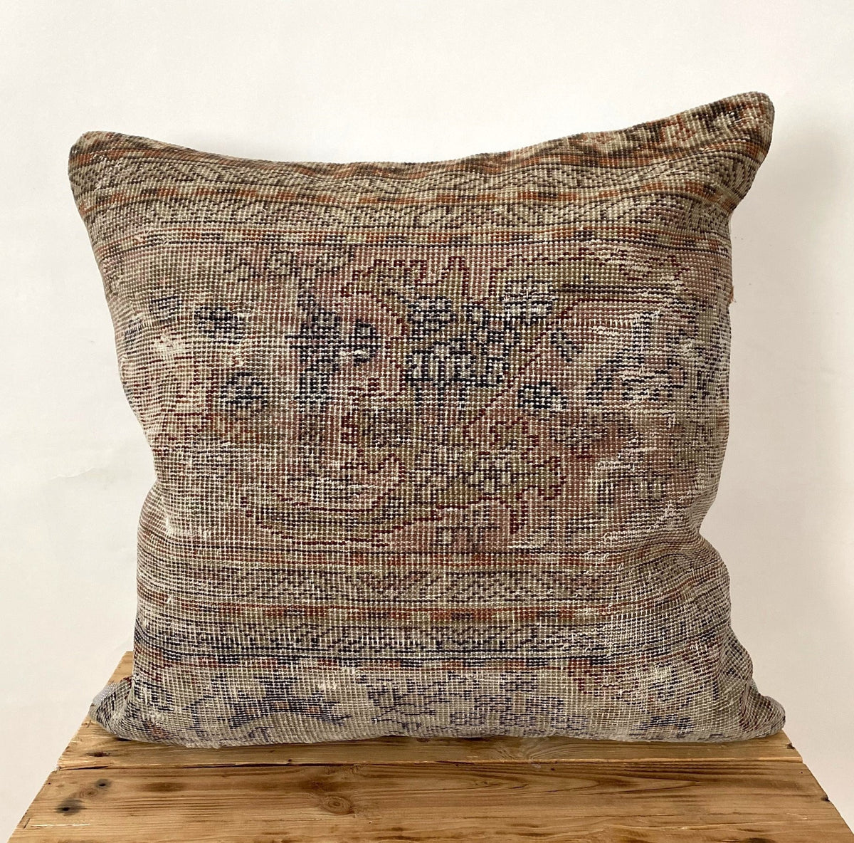 Umaya - Persian Pillow Cover