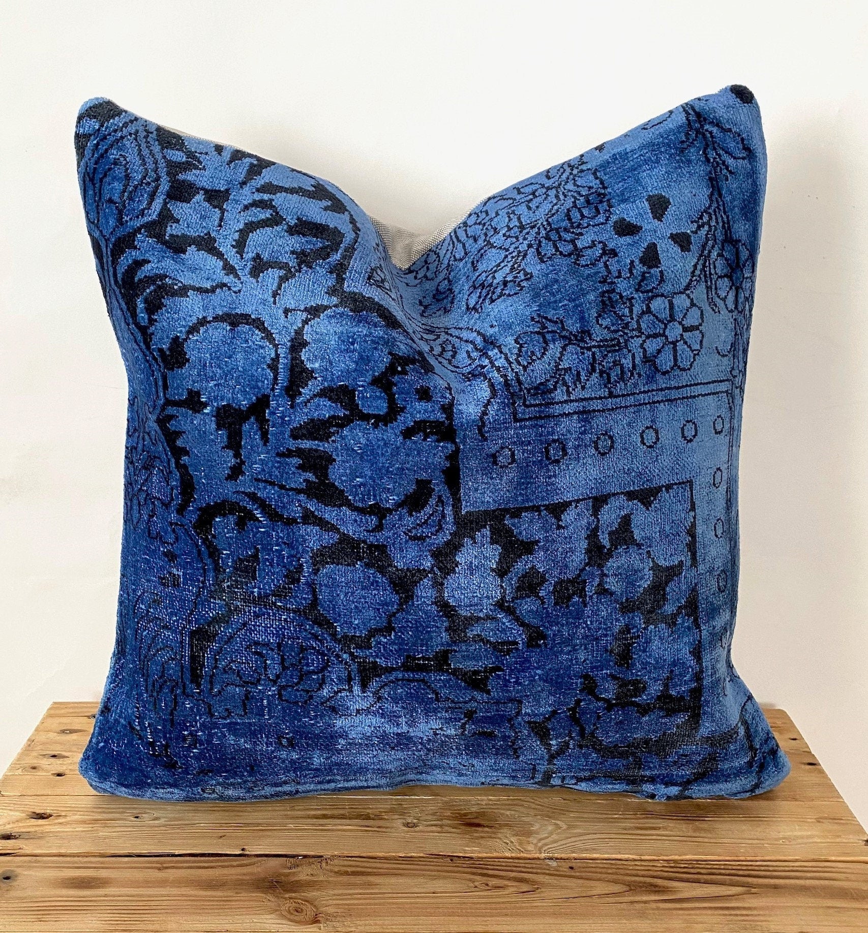 Shay - Navy Blue Bamboo Silk Pillow Cover