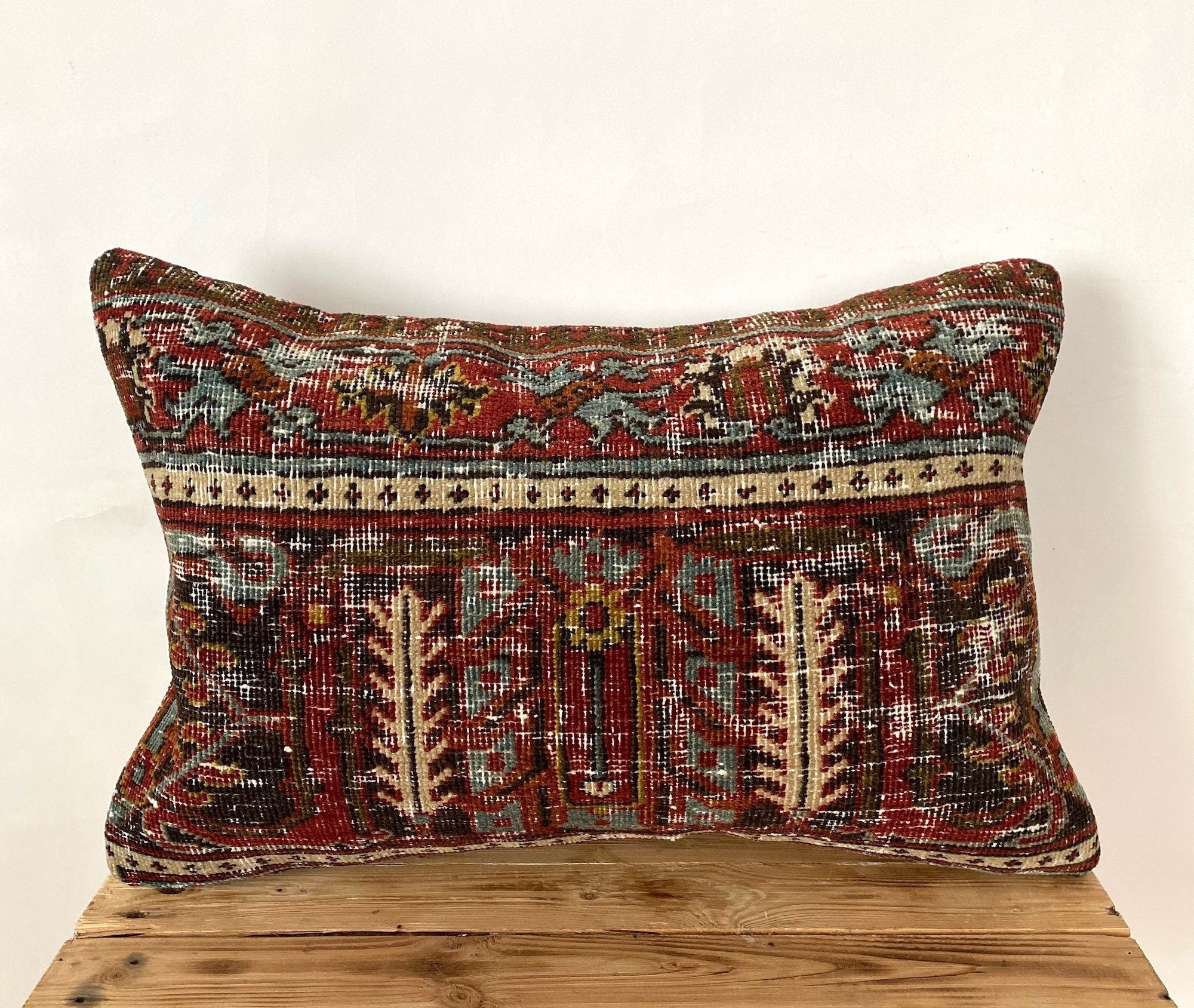 Ummi - Persian Pillow Cover