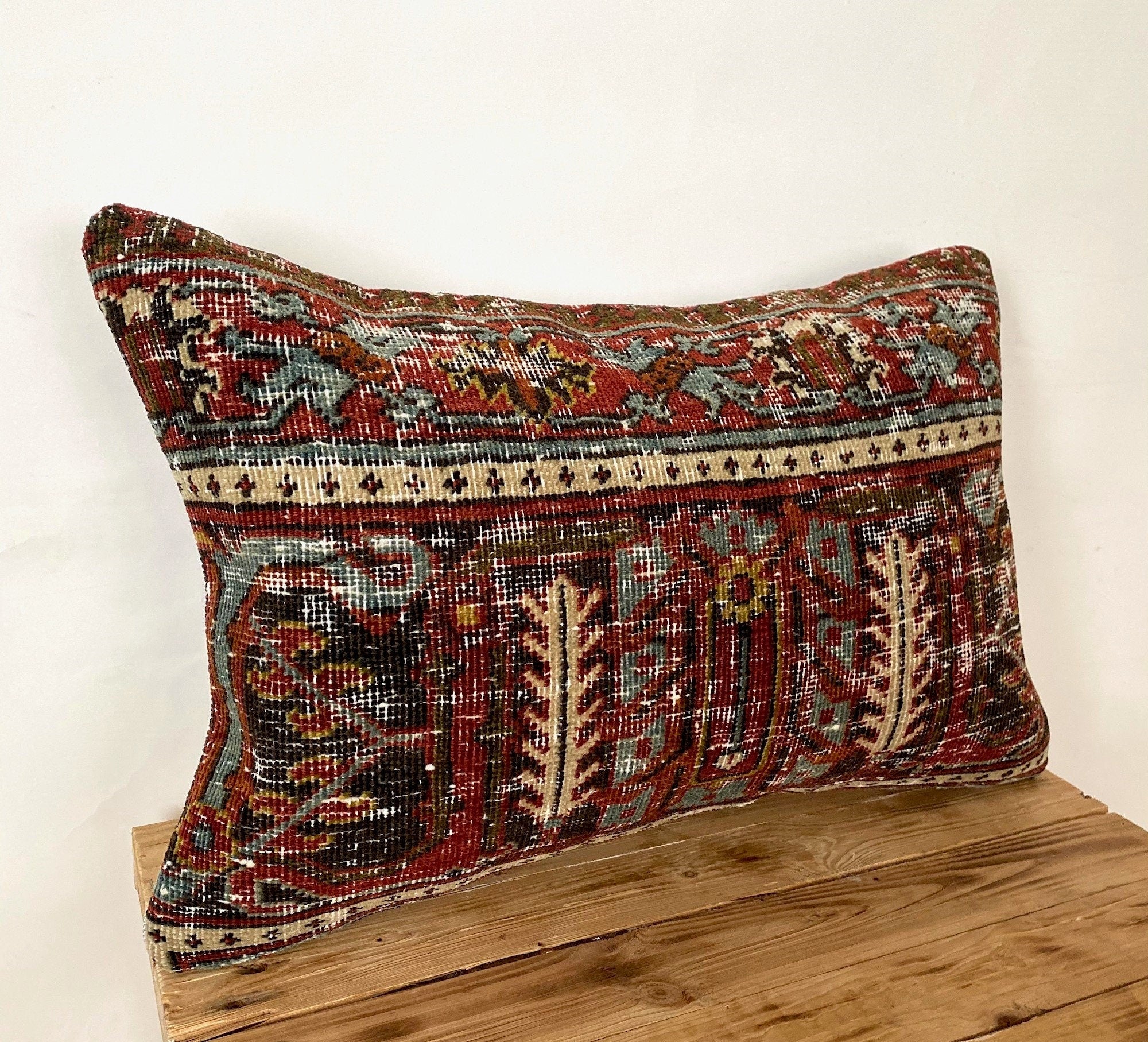 Ummi - Persian Pillow Cover