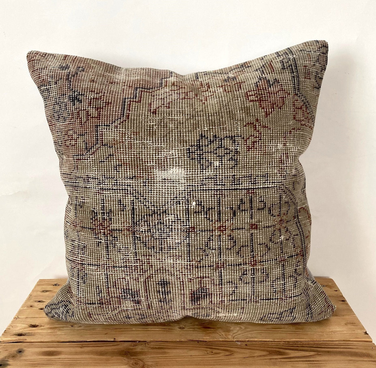 Usra - Persian Pillow Cover