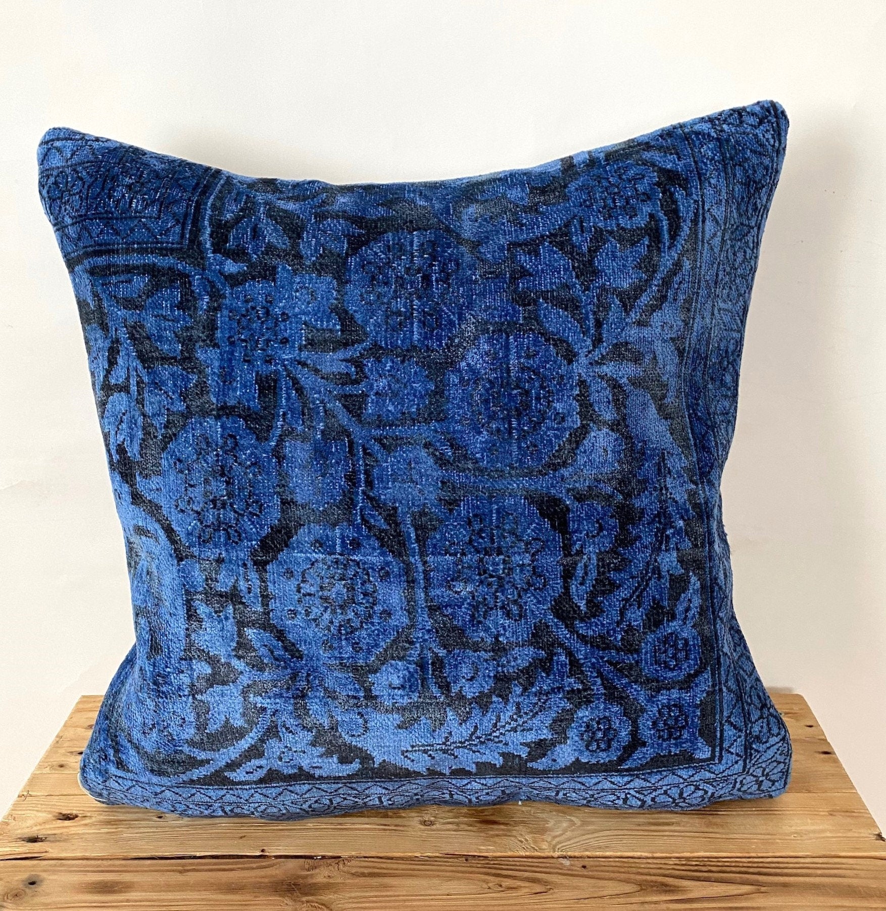 Sashauna - Navy Blue Bamboo Silk Pillow Cover