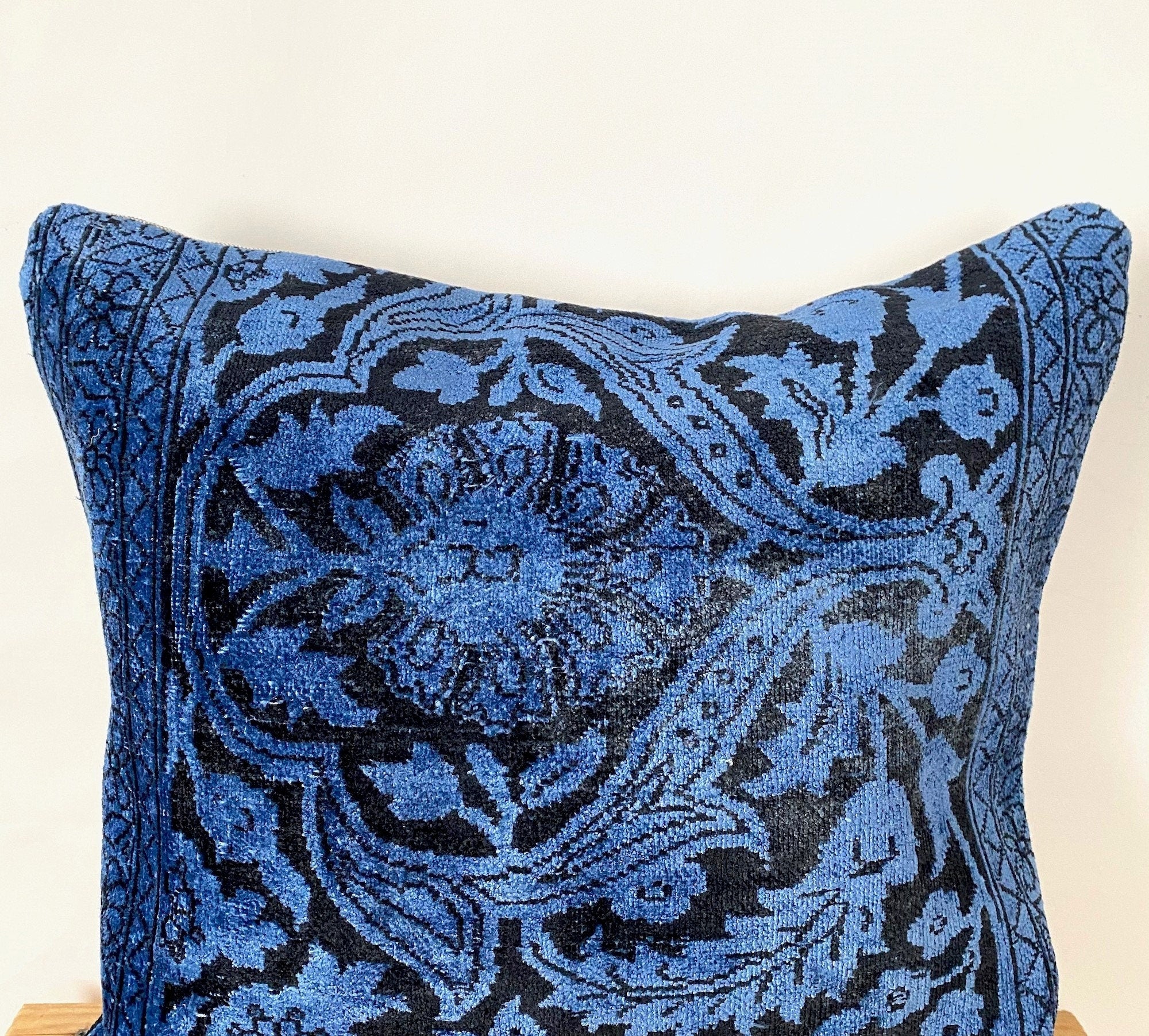 Sarina - Navy Blue Bamboo Silk Pillow Cover