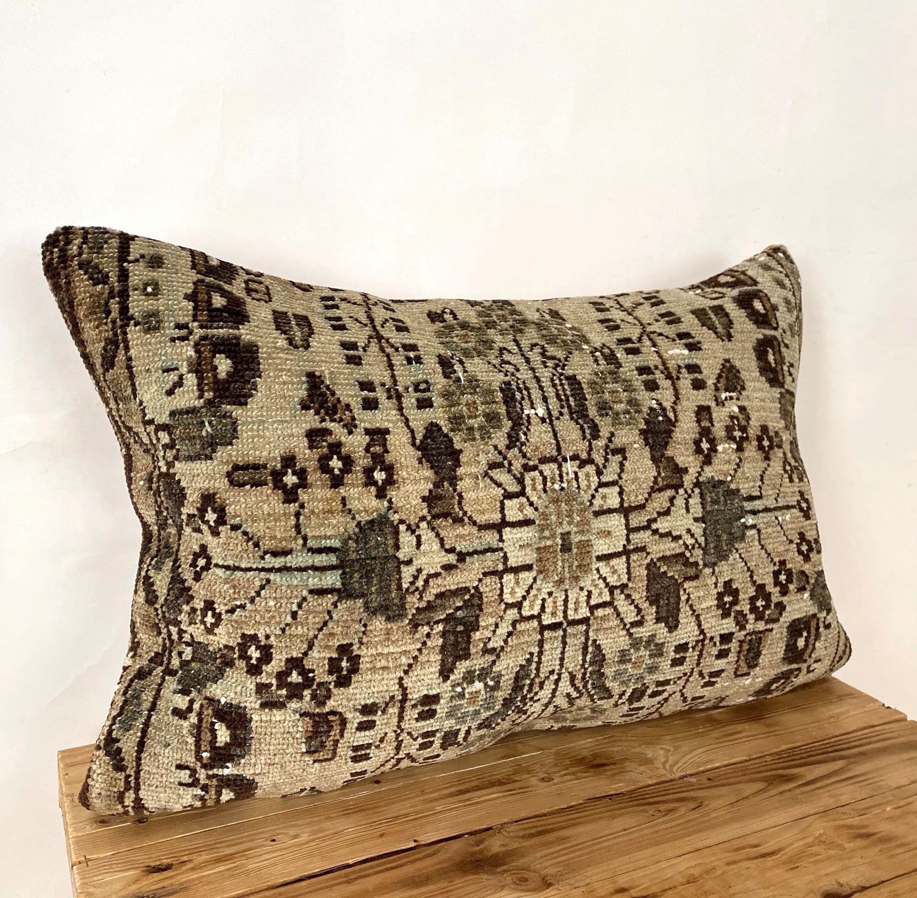 Uchenna - Persian Pillow Cover