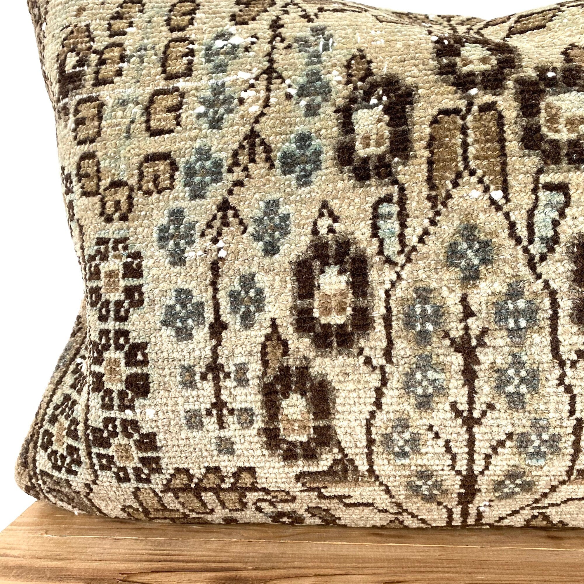 Vira - Persian Pillow Cover