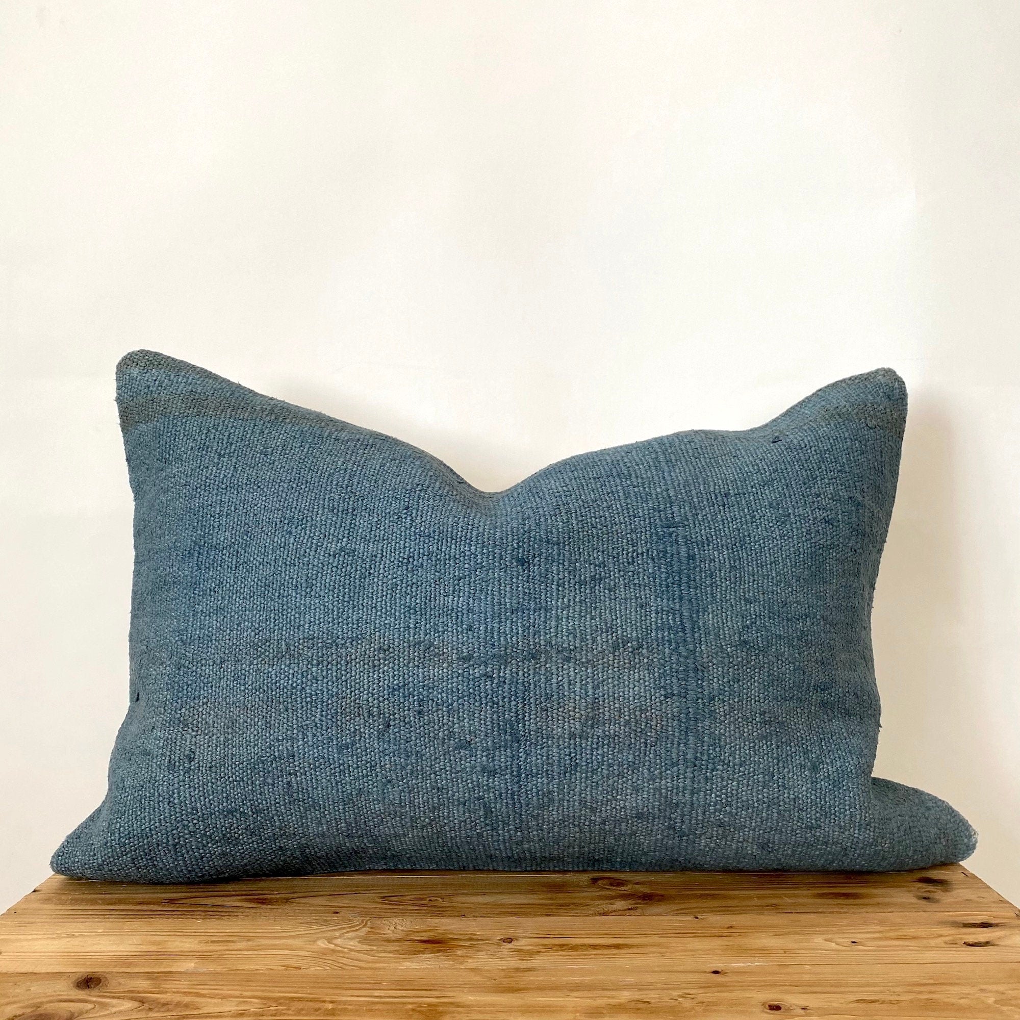 Charlotta - Blue Hemp Pillow Cover