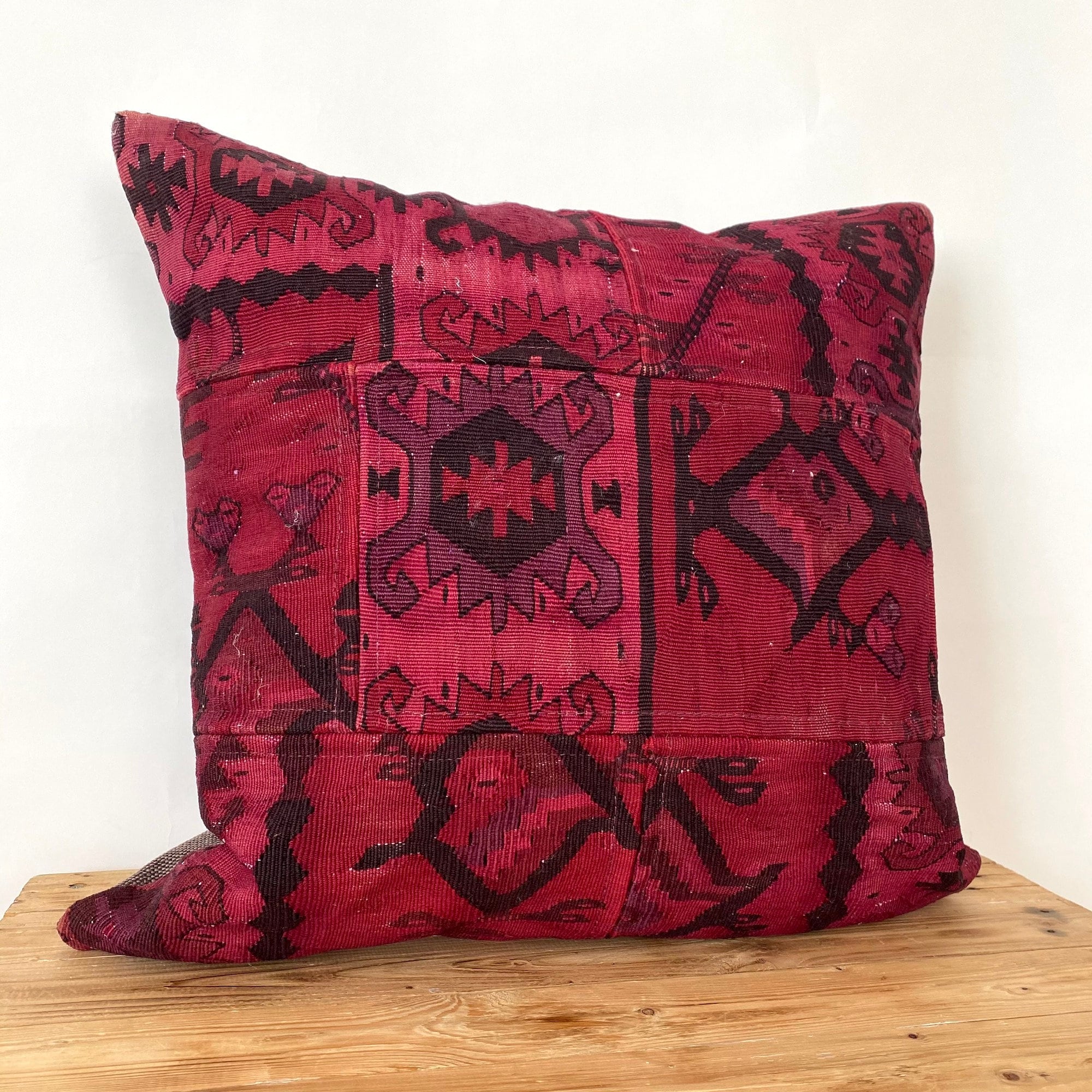 Yvaine - Pink Kilim Pillow Cover