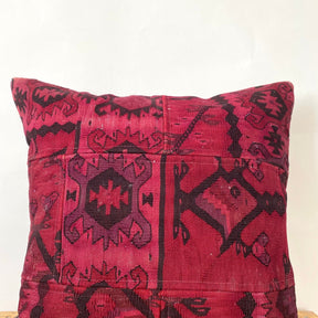 Yvaine - Pink Kilim Pillow Cover