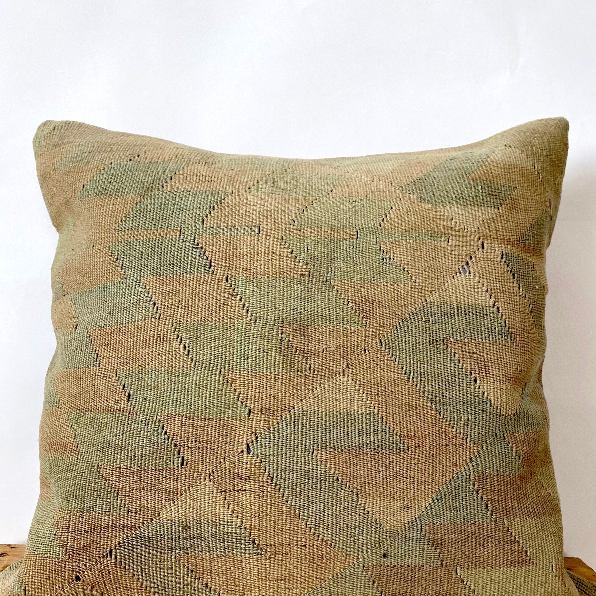 Lilina - Green Kilim Pillow Cover