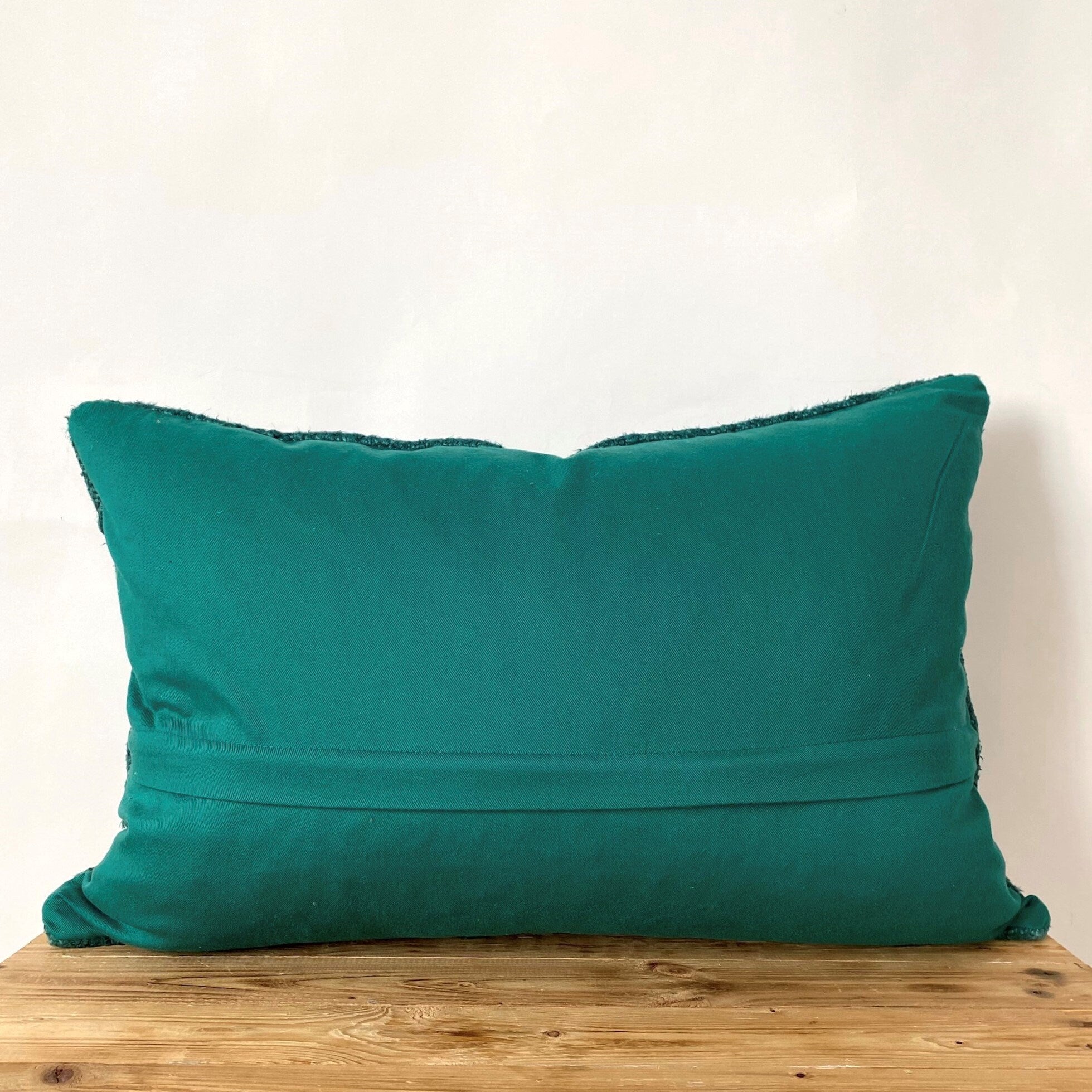 Chrysanthe - Turquoise Hemp Pillow Cover