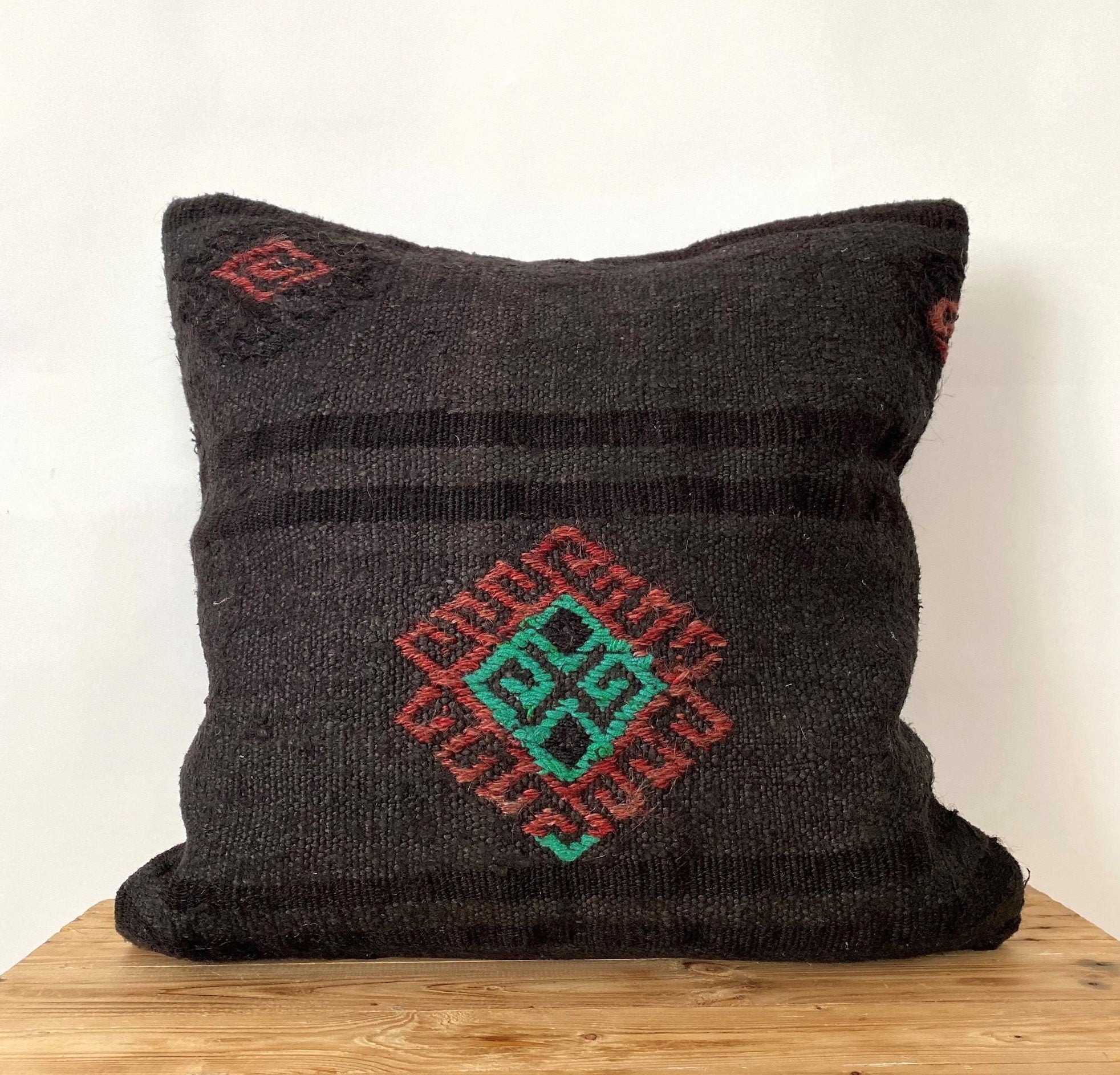 Leocadie - Brown Hemp Pillow Cover