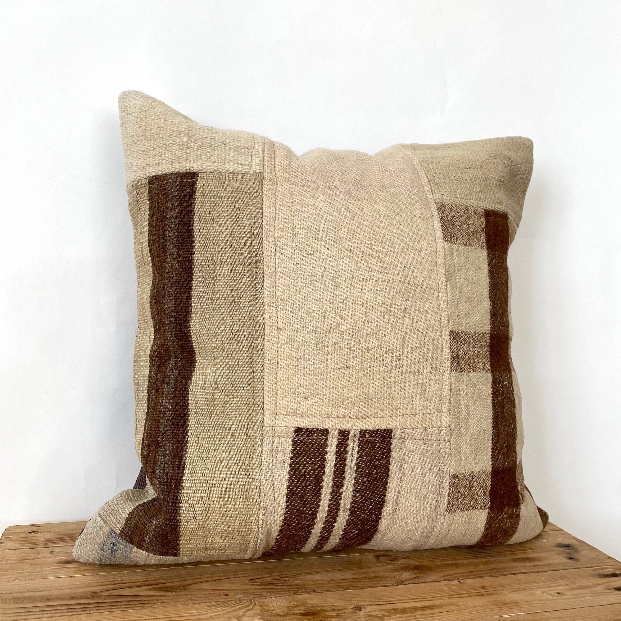 Yasmina - Beige Kilim Pillow Cover