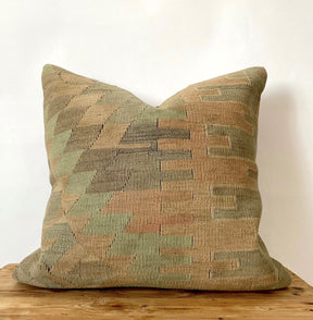 Loreen - Green Kilim Pillow Cover